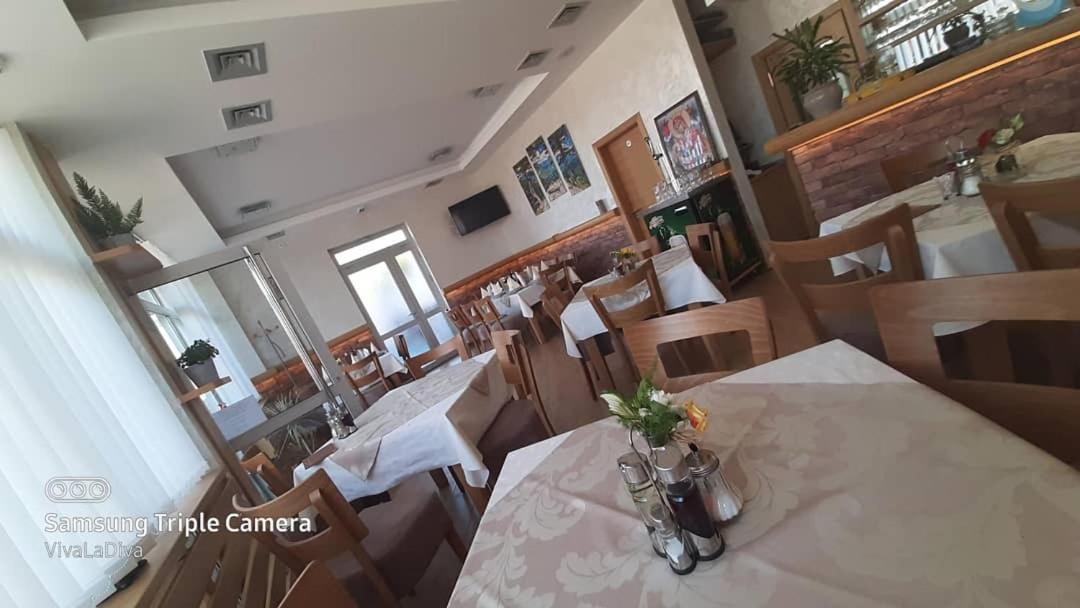 Prenociste I Restoran Ihthis Bajina Basta Exteriör bild