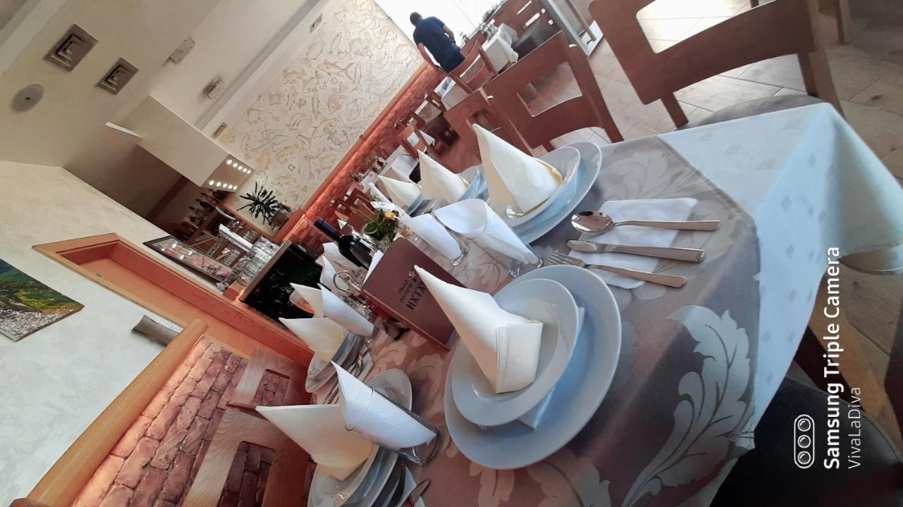 Prenociste I Restoran Ihthis Bajina Basta Exteriör bild