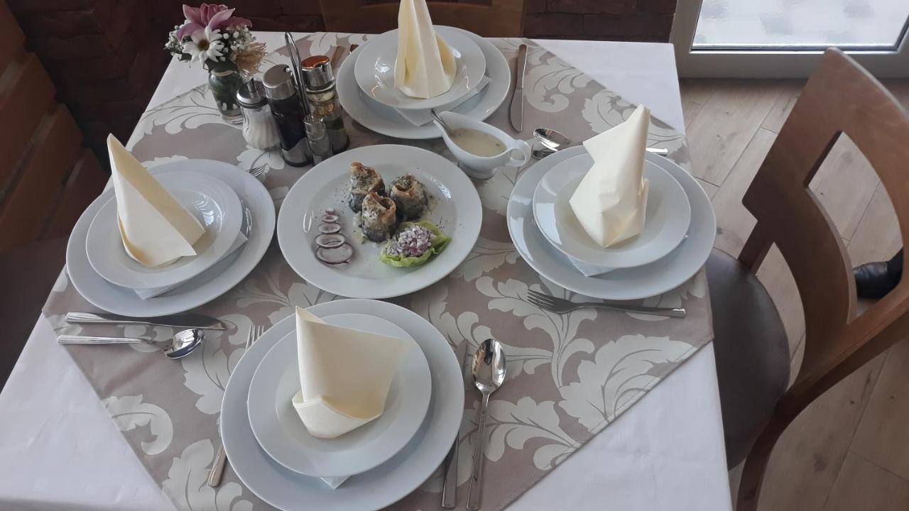 Prenociste I Restoran Ihthis Bajina Basta Exteriör bild